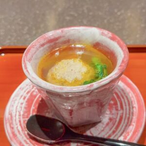 備中蓮根と上海蟹の上湯蒸しスープ